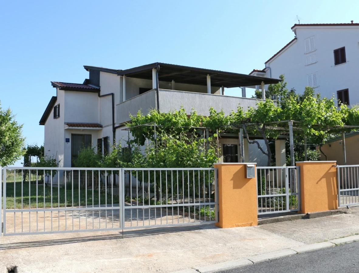 Apartments Jan บานโจเล ภายนอก รูปภาพ